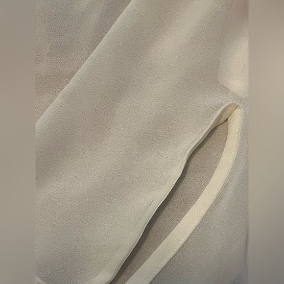 Express Portofino Slim Sheer Blouse - Picture 9 of 14